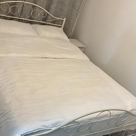 Home Sweet Home Apartment With 3 Rooms Buzău Esterno foto