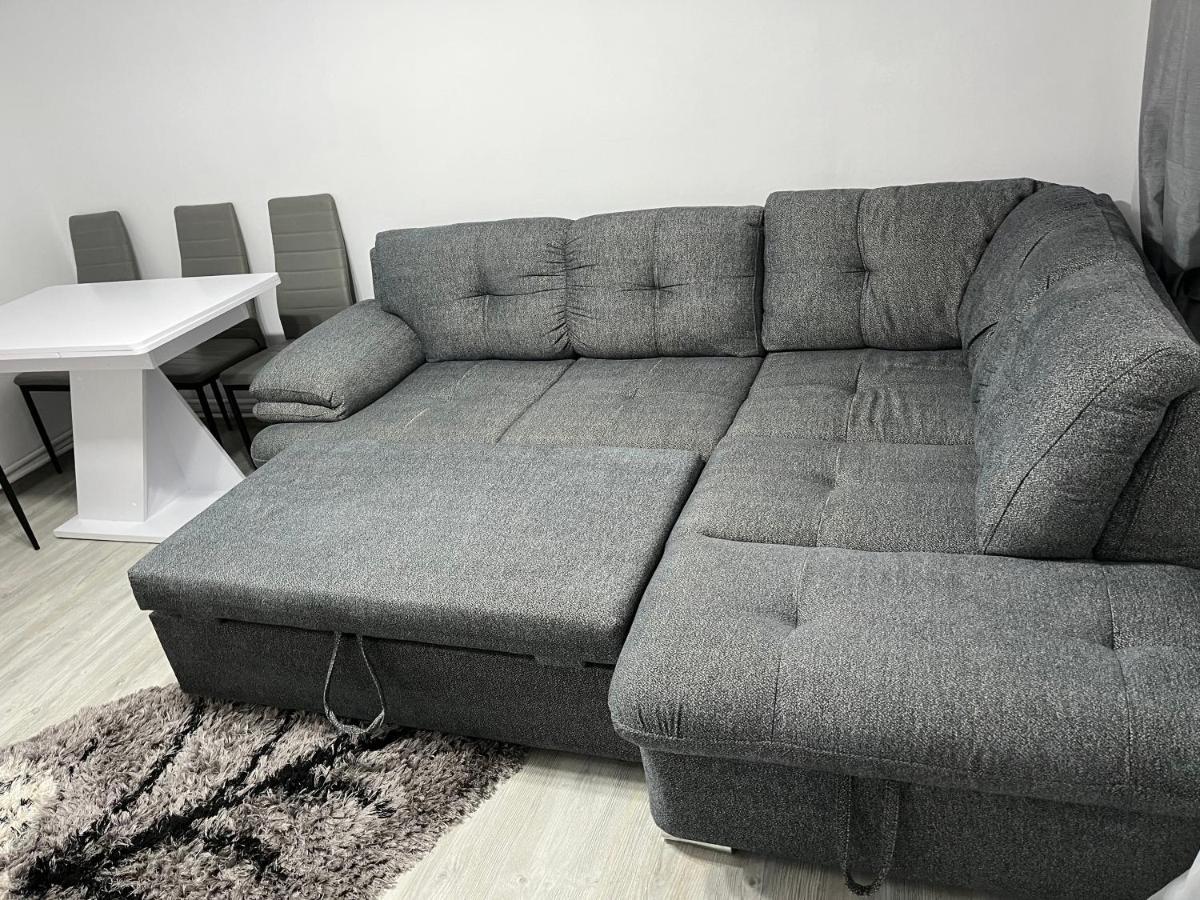 Home Sweet Home Apartment With 3 Rooms Buzău Esterno foto