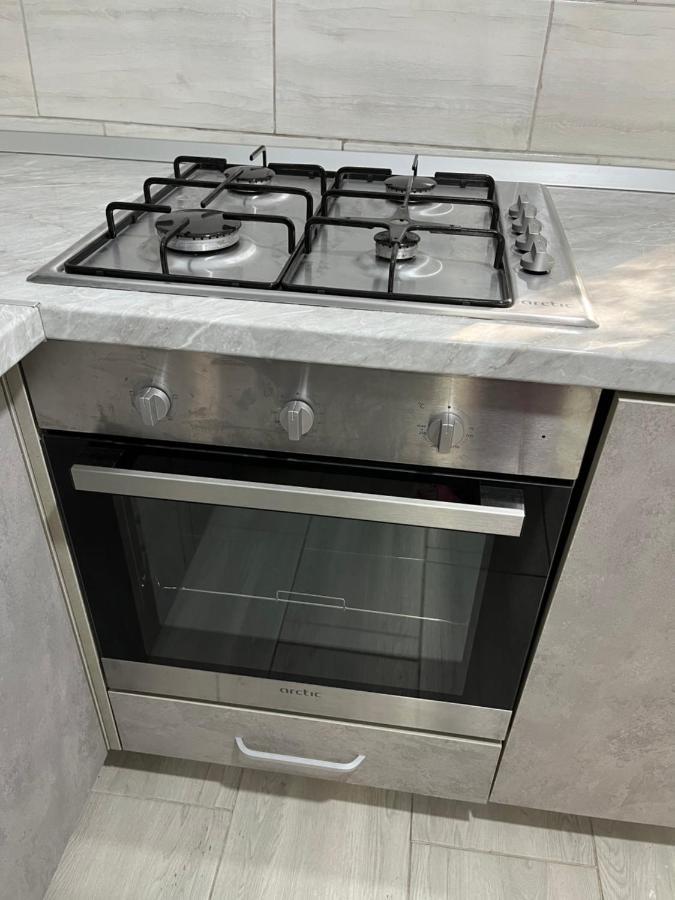 Home Sweet Home Apartment With 3 Rooms Buzău Esterno foto